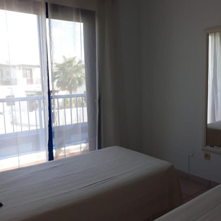 Villa Suculenta - Three-Bedroom House - 34