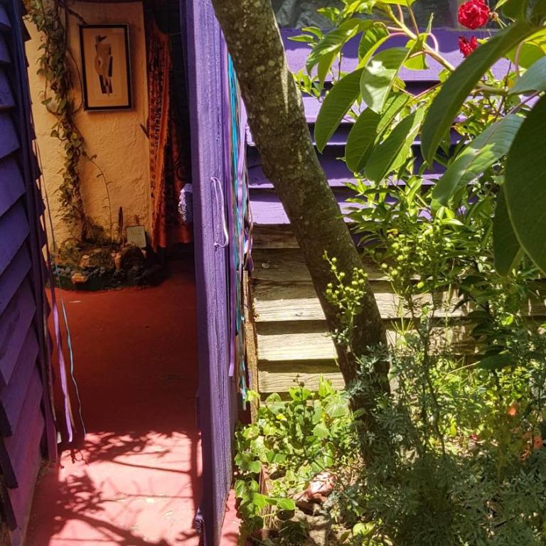 Ajo Aloha Hostel - Bed in 6-Bed Mixed Dormitory Room - 3