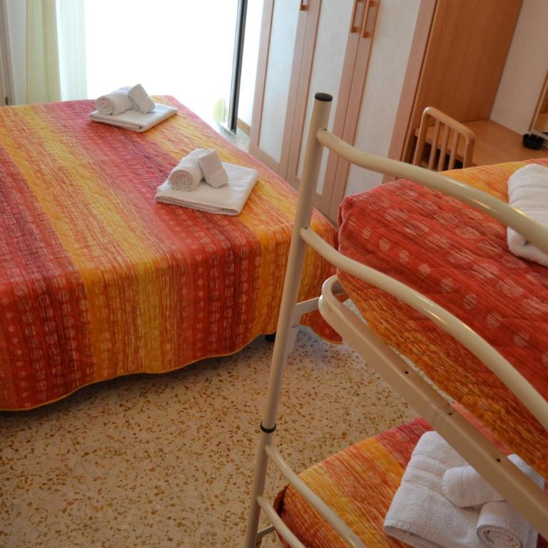 Hotel Apis - Camera Quadrupla - 5