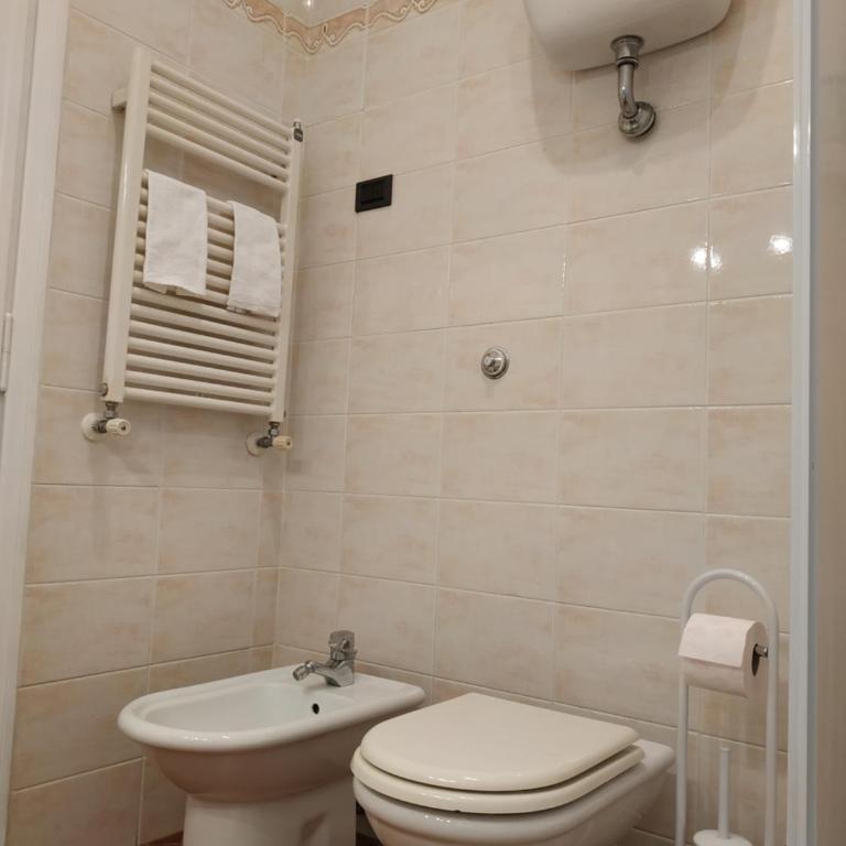B&B Claudia a Monteverde - Camera Matrimoniale Standard con Bagno in Comune - 19