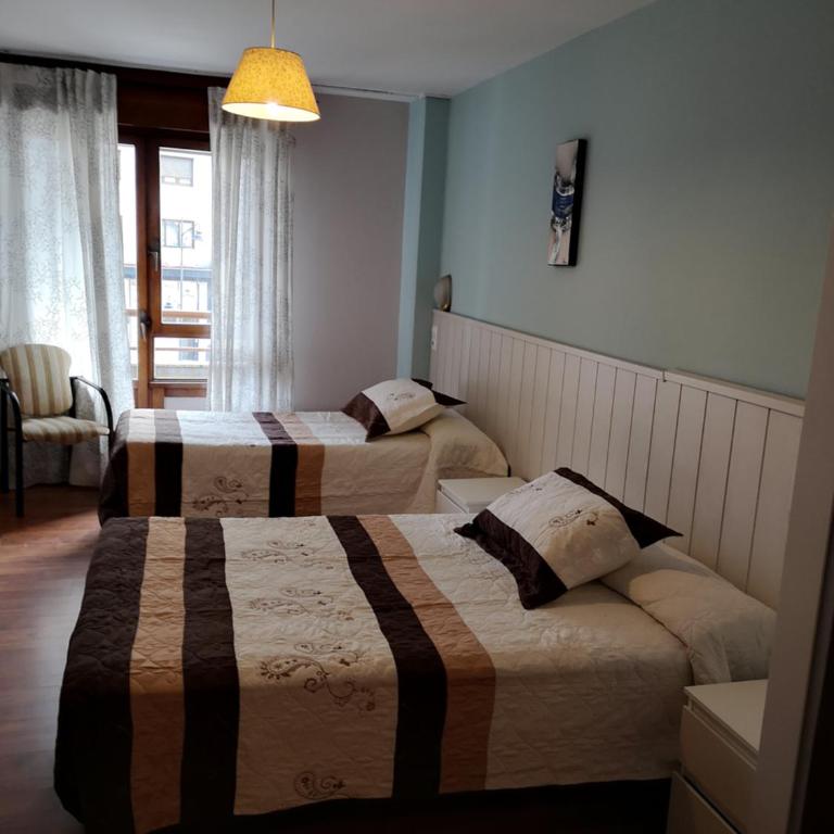 Hostal Campoamor - Habitación Triple - 3