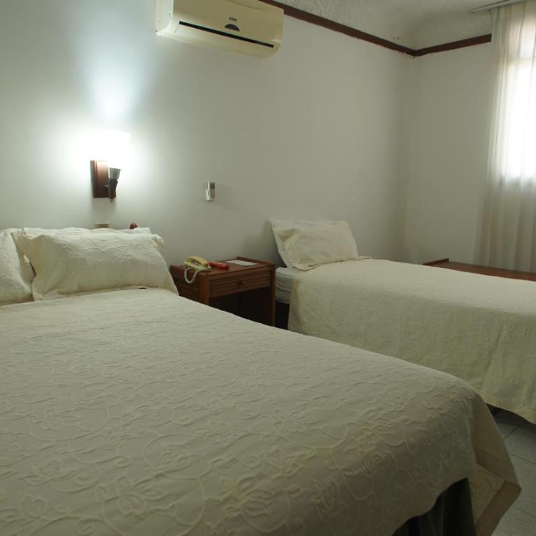 Hotel Bachue Girardot - Habitación Familiar Estándar - 3