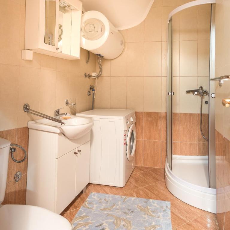 Bologna Apartments - Studio with Terrace - 8