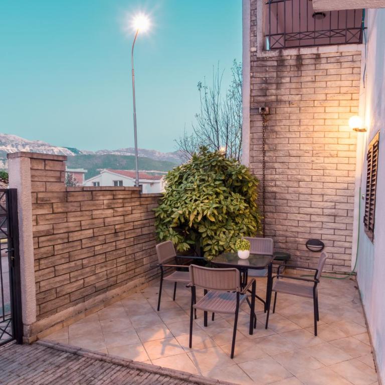 Bologna Apartments - Studio with Terrace - 9