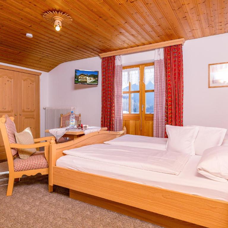 Haus Leiter - Familienzimmer mit Balkon - 5