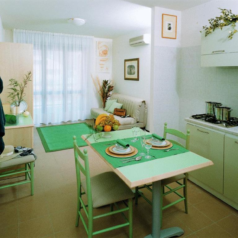 Residence Viale Venezia - Appartamento con 2 Camere da Letto (5 Adulti) - 7