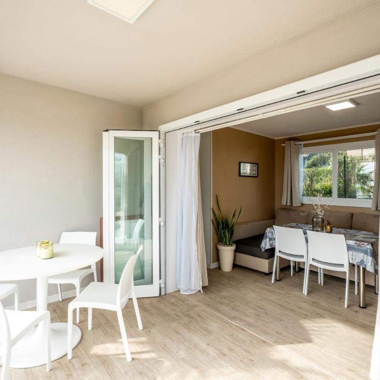 Onda Blu Resort - Superior Mobile Home with Terrace - 12