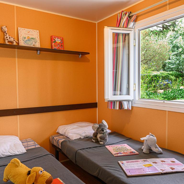 Camping Le Paradis - Cottage 3 Chambres Confort Loisirs - 6 Personnes - 4