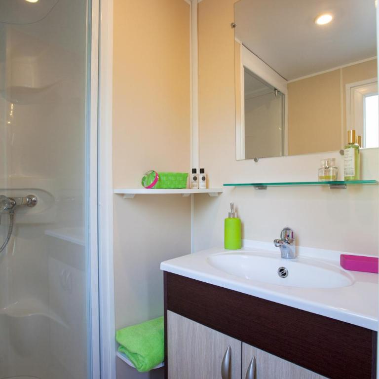 Camping Le Paradis - Cottage 3 Chambres Confort Loisirs - 6 Personnes - 1
