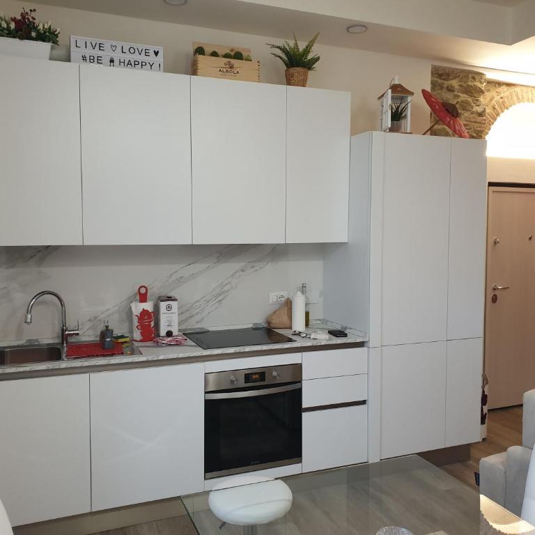 Leopolda Suite - One-Bedroom Apartment - 8