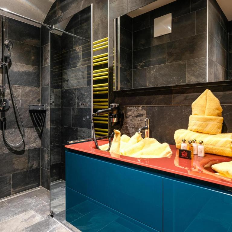 The Kaprun Edition - Luxury Chalets & Style Suites - Deluxe Suite mit 4 Schlafzimmern - 4
