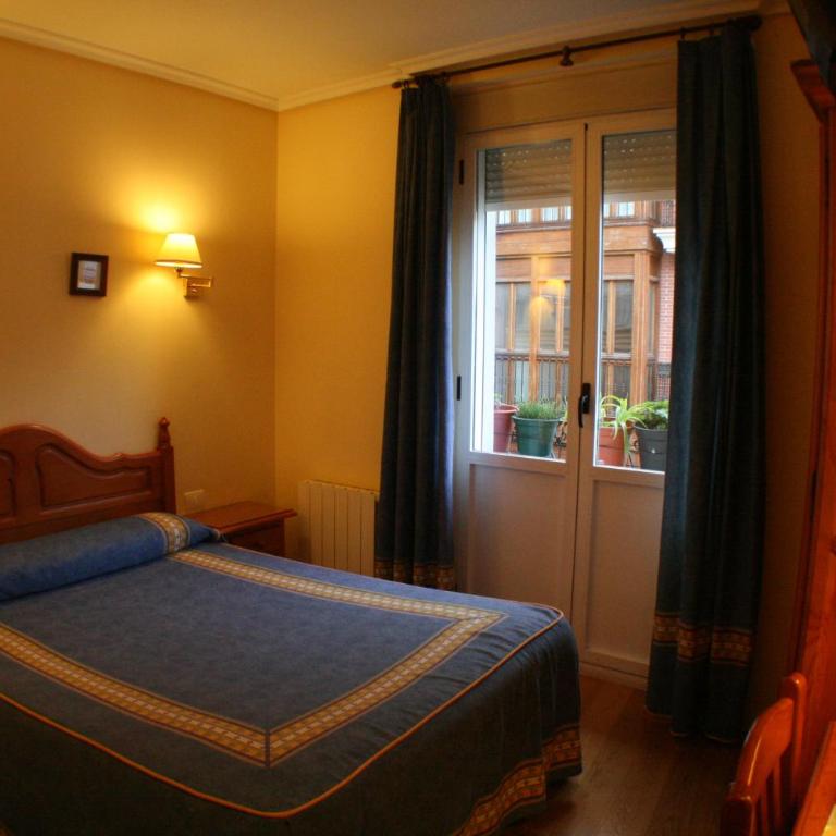 Pensión Bilbao - Double Room - 5