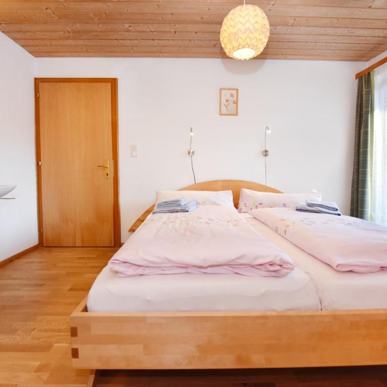 Haus Bahl - Apartment mit 3 Schlafzimmern und Balkon - 10