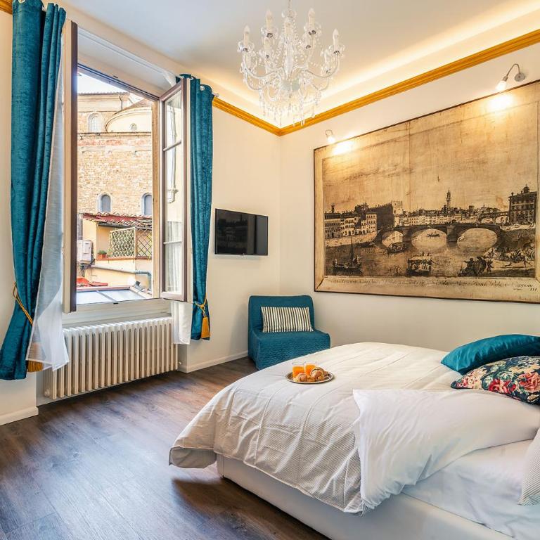 Lorenzo de' Medici Family Home - Two-Bedroom Apartment - 1