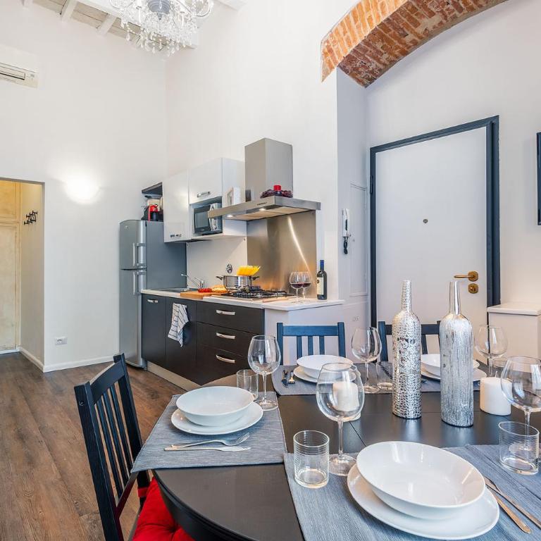 Lorenzo de' Medici Family Home - Two-Bedroom Apartment - 38