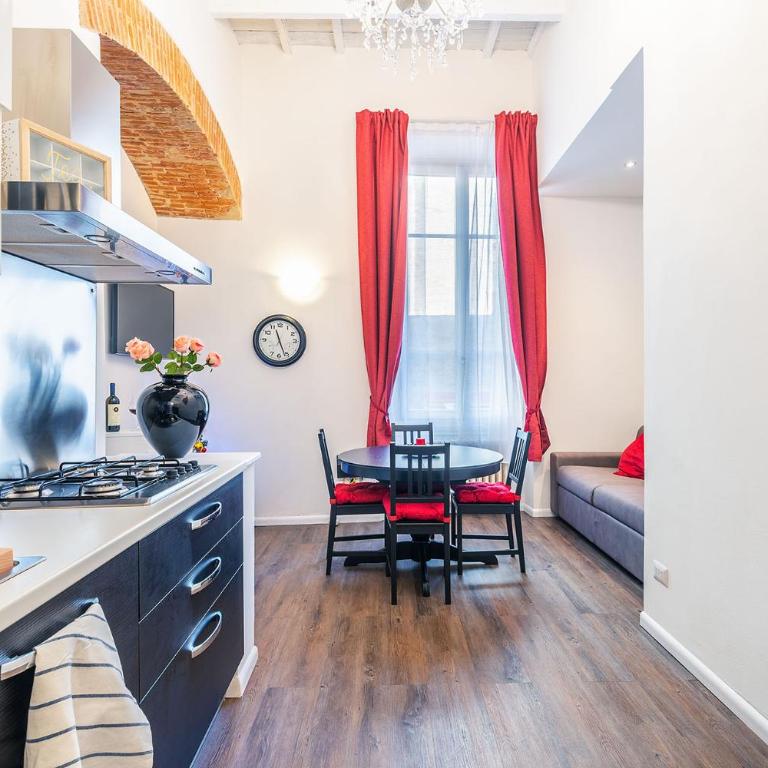 Lorenzo de' Medici Family Home - Two-Bedroom Apartment - 39