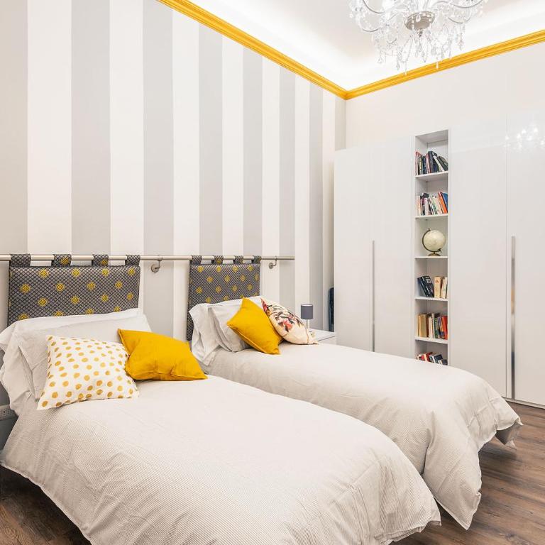 Lorenzo de' Medici Family Home - Two-Bedroom Apartment - 10