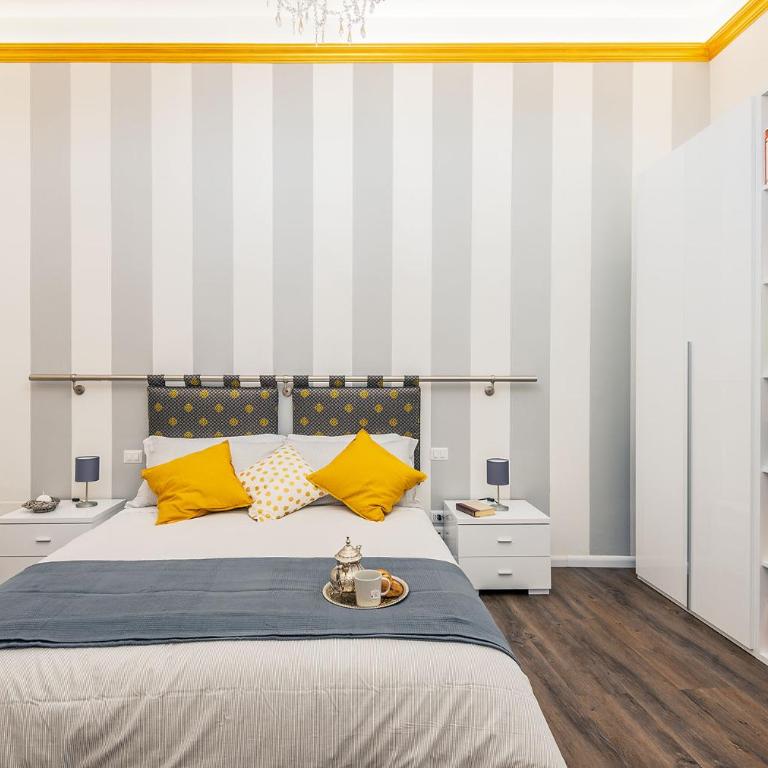 Lorenzo de' Medici Family Home - Two-Bedroom Apartment - 13