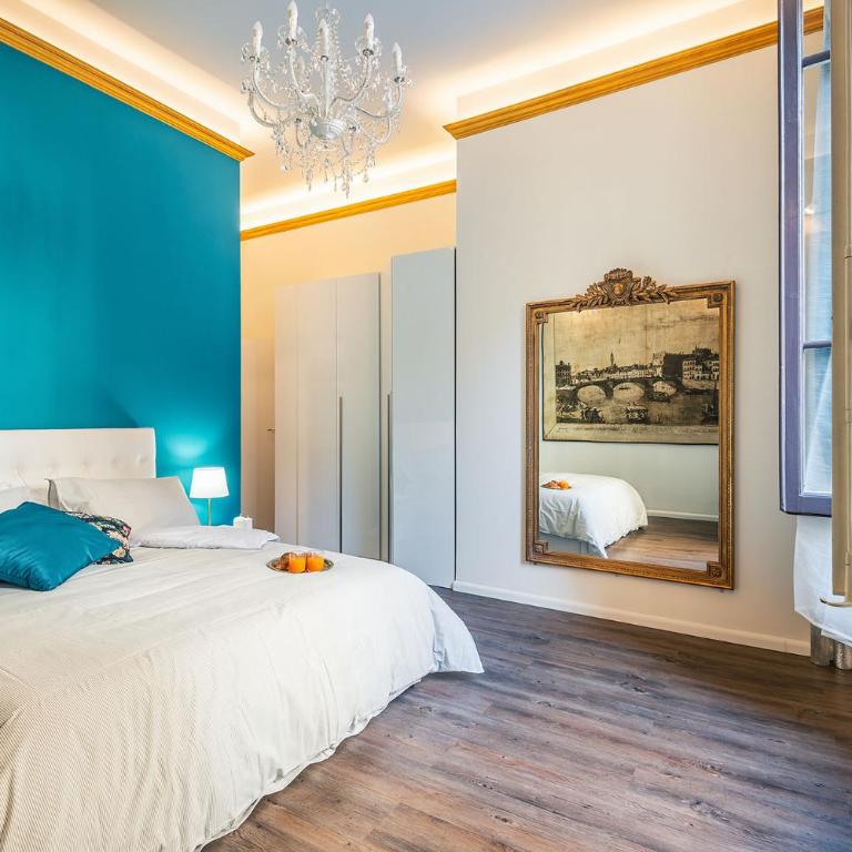 Lorenzo de' Medici Family Home - Two-Bedroom Apartment - 24