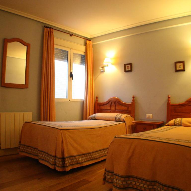 Pensión Bilbao - Twin Room - 4