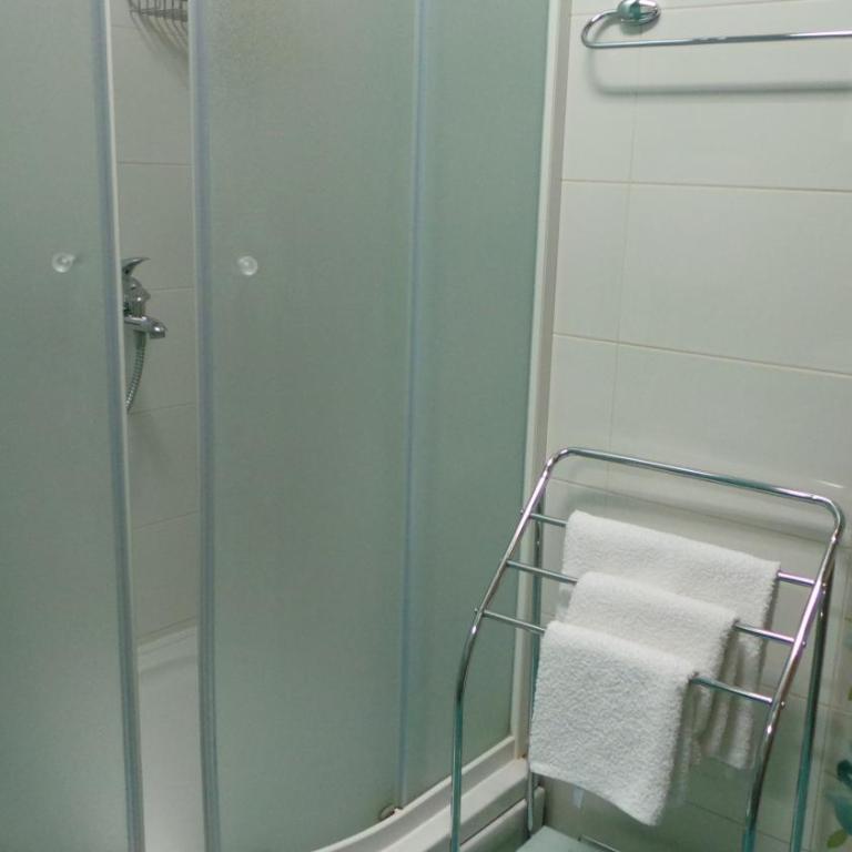 El Mar Apartments - Double Room with Private Bathroom - 3