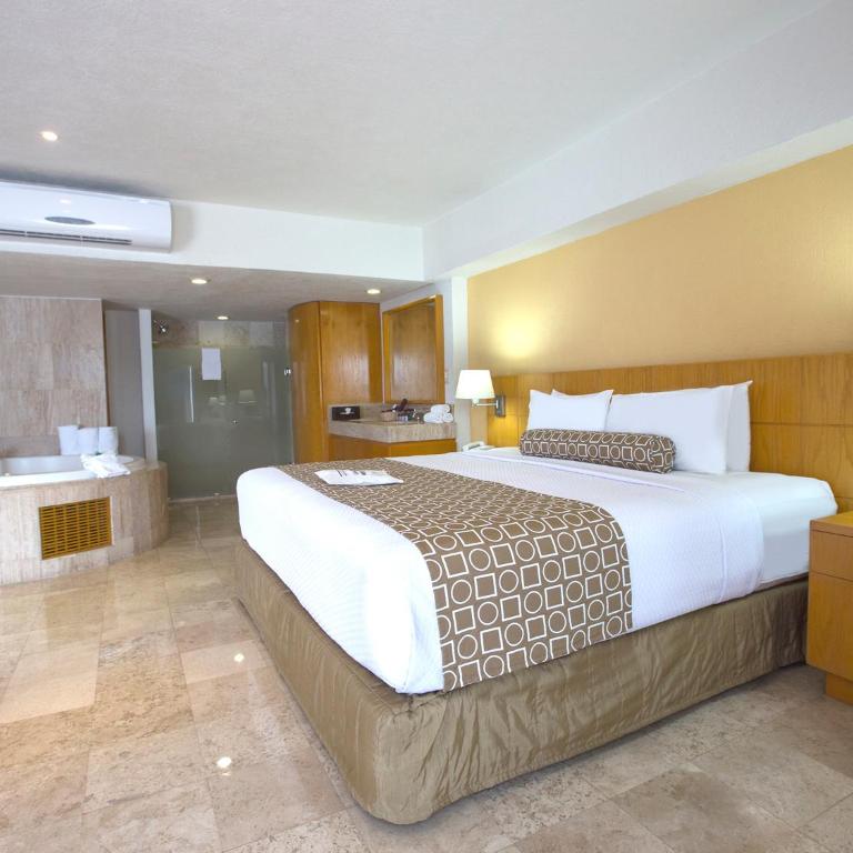 HS HOTSSON Hotel Acapulco - Suite Governor - 2