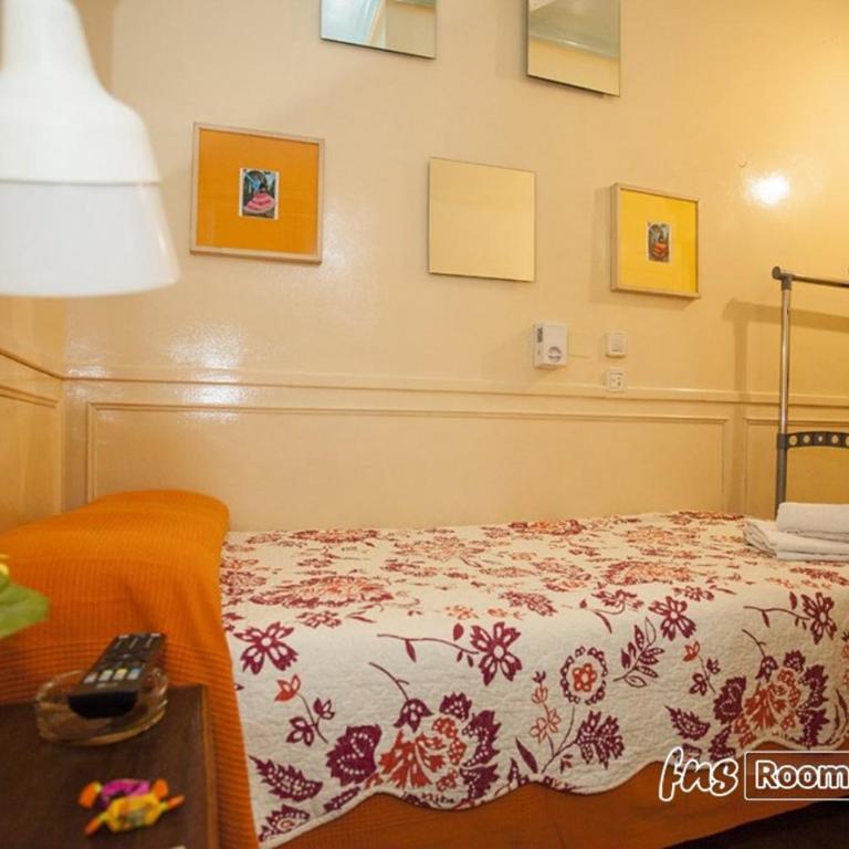Hostal La Fontana - Single Room with Private Bathroom - 2
