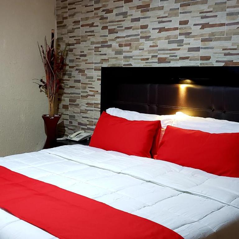 Hotel Murillo Plaza - King Room - 5