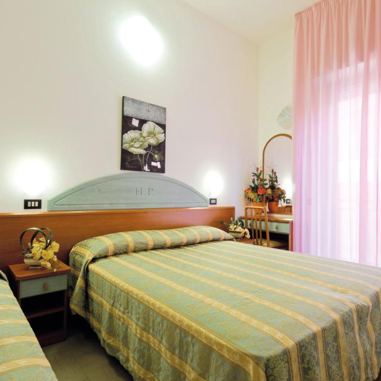 Hotel Pineta - Camera Tripla Comfort - 5