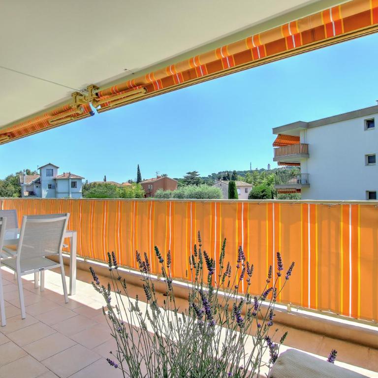 Modern Family Home 5 min to Beach +Pool +Garage - Appartement 1 Chambre - 7