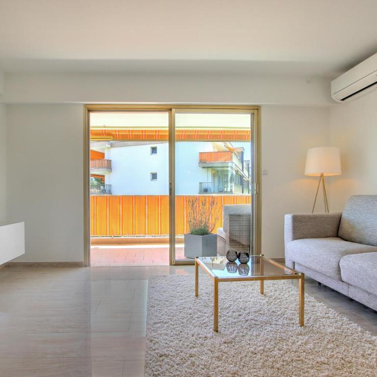 Modern Family Home 5 min to Beach +Pool +Garage - Appartement 1 Chambre - 9