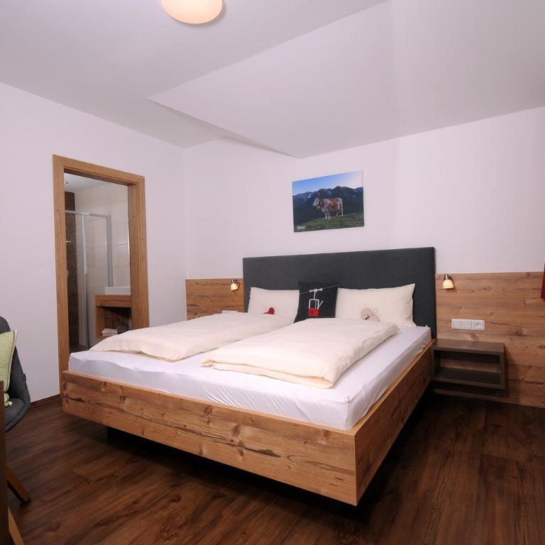 Freihaushof - Doppelzimmer mit Balkon - 2