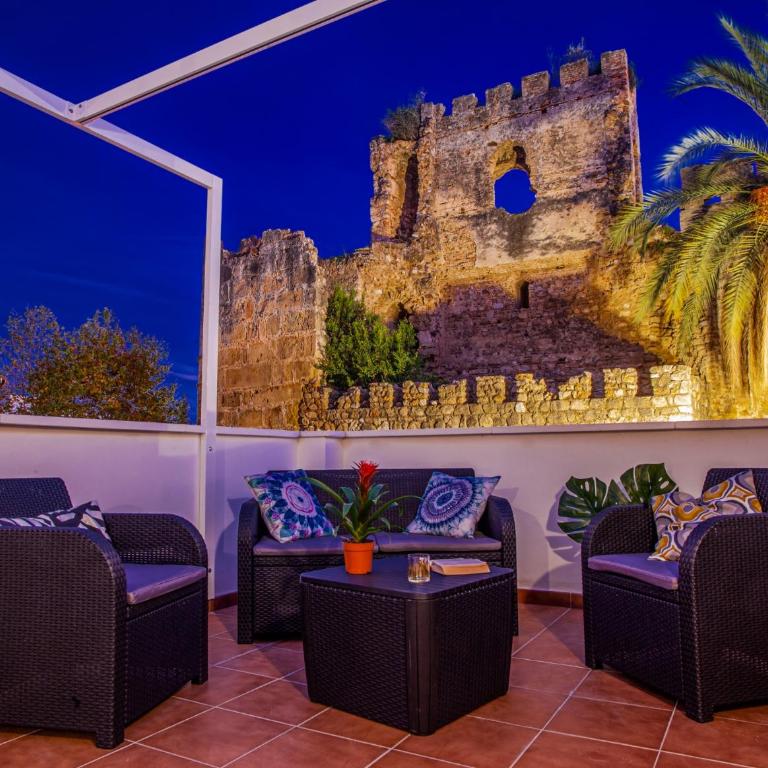 RENOVATED HOUSE IN OLD TOWN MARBELLA. - Casa de 4 dormitorios - 1