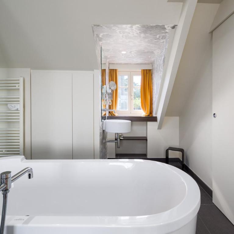 Restaurant Hotel Didier Méril - Chambre Double Supérieure avec Baignoire - Vue sur Mer - 2