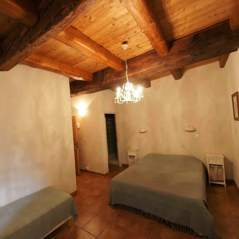 Clot Saint Joseph - Gites & Chambres d'Hôtes - Chambre Familiale - 2