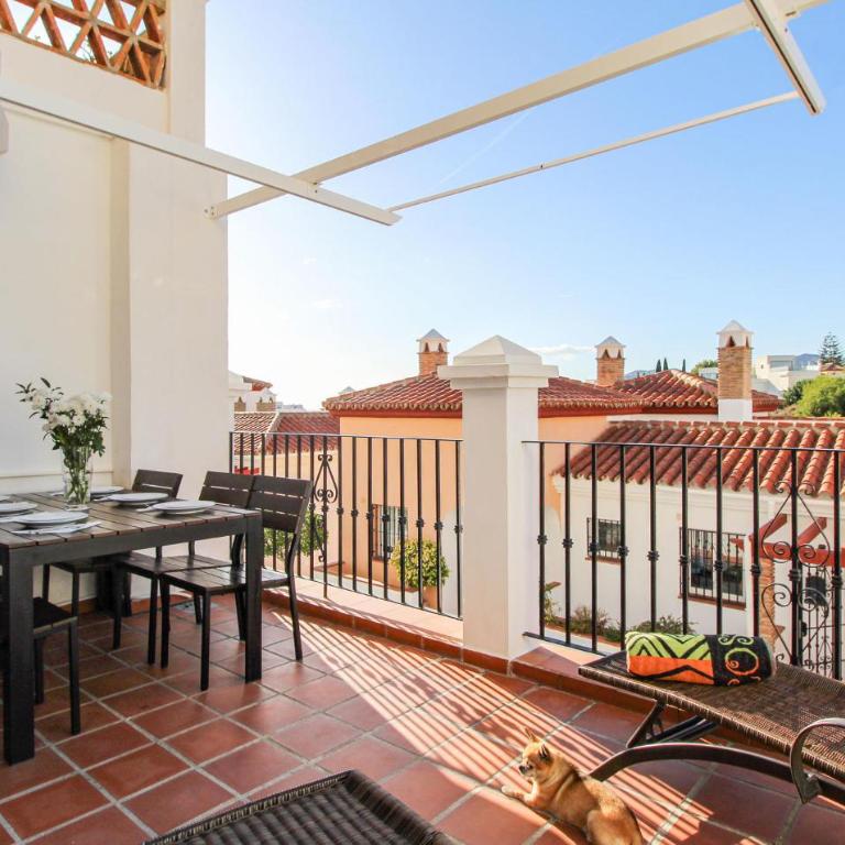 3 Bedroom Beautiful Apartment In Nerja - Apartamento de 3 dormitorios - 1