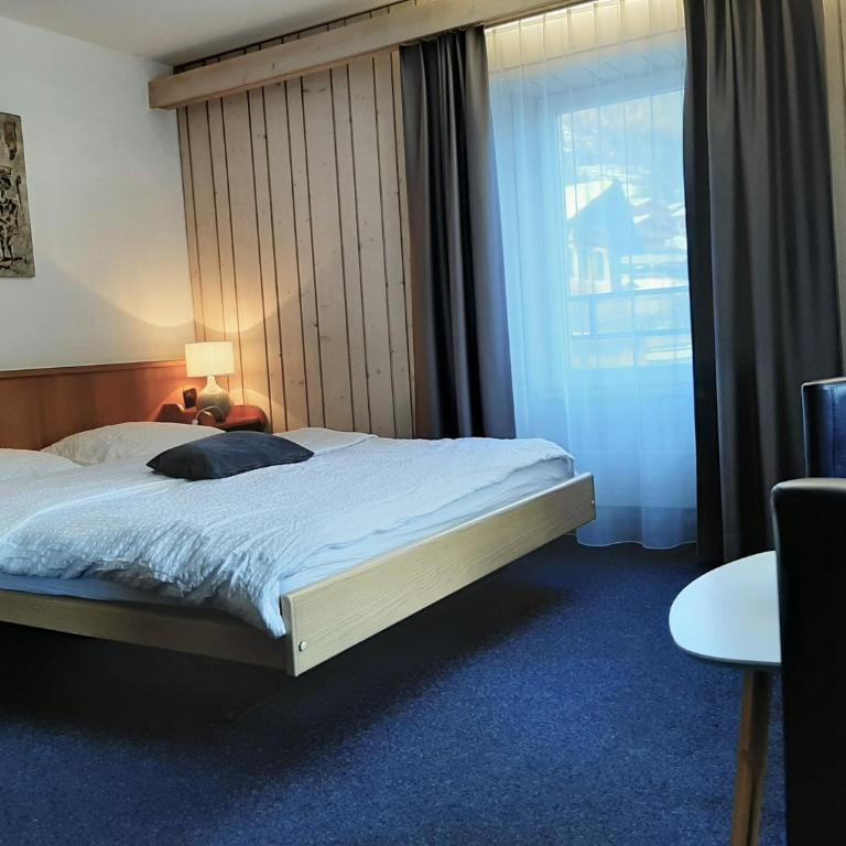 Hotel Restaurant Le Giétroz - Zimmer mit Kingsize-Bett - 6