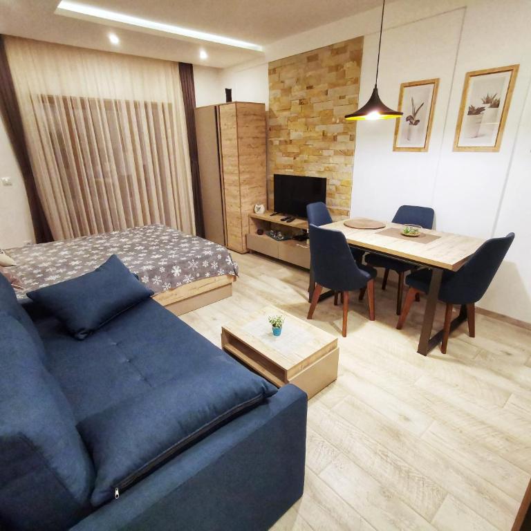 Apartman Pahulja - Milmari - Apartment with Mountain View - 8