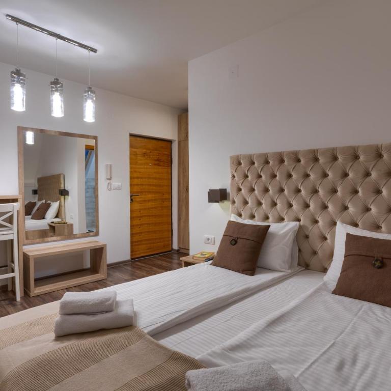 All Seasons Residence - Studio - 3