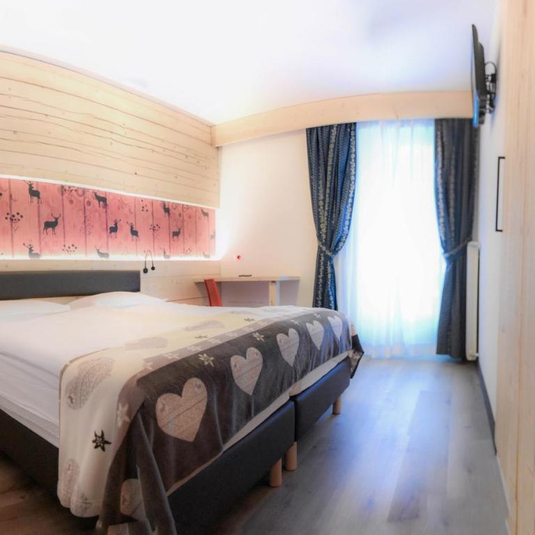 Hotel Italia - Camera Matrimoniale - 4