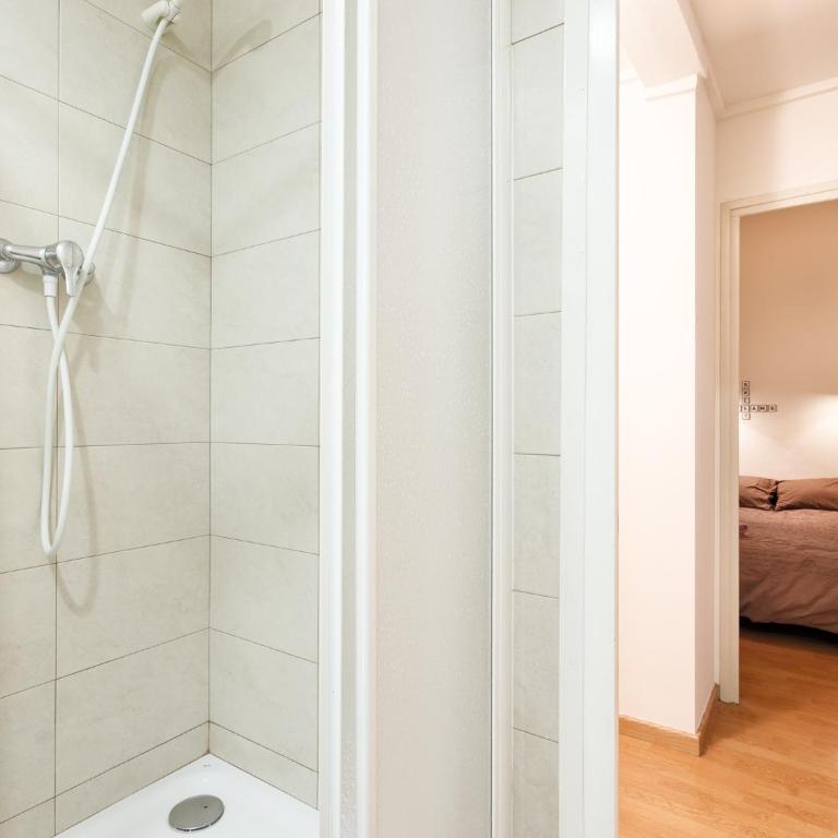 Sant Antoni Market - Large One-Bedroom Apartment (2 Adults) - 9