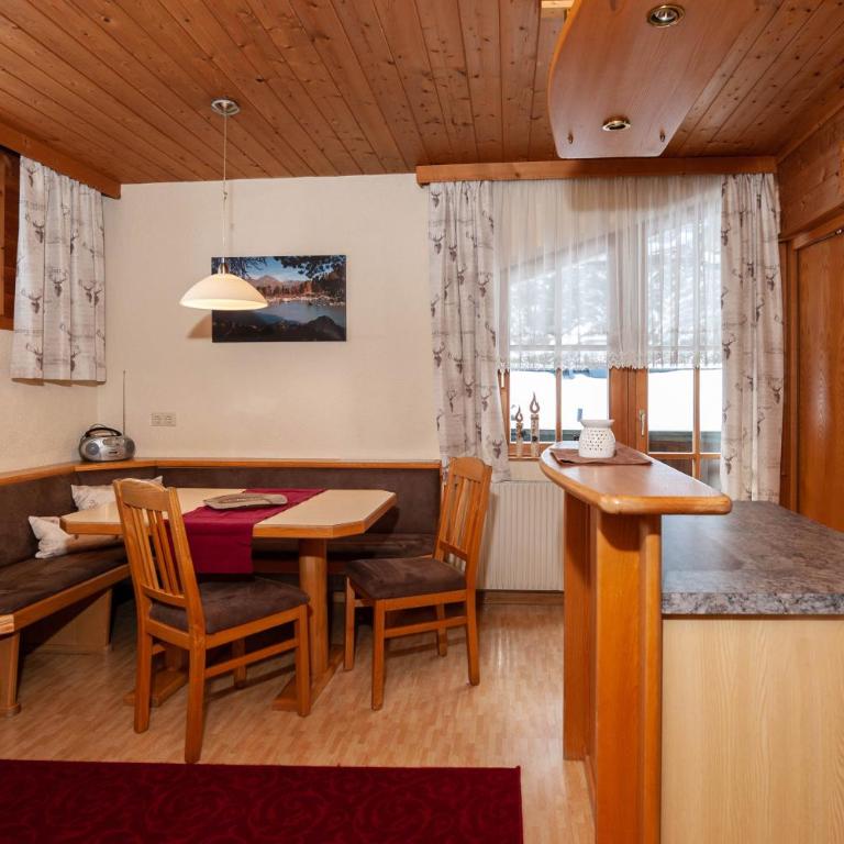 Chalet Paznaun - Apartment mit 2 Schlafzimmern - 4