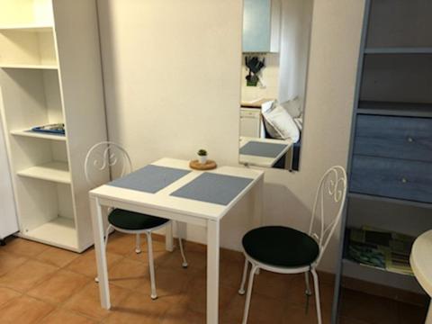 50m Plage T2 Grande Terrasse Vue Mer Climatisé Piscine Chauffée, Parking clos gratuit - Appartement - Vue sur Mer - 8