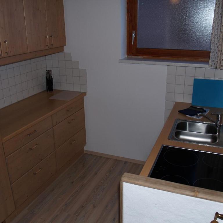 Alm-Apartments - Apartment mit 3 Schlafzimmern und Balkon - 7