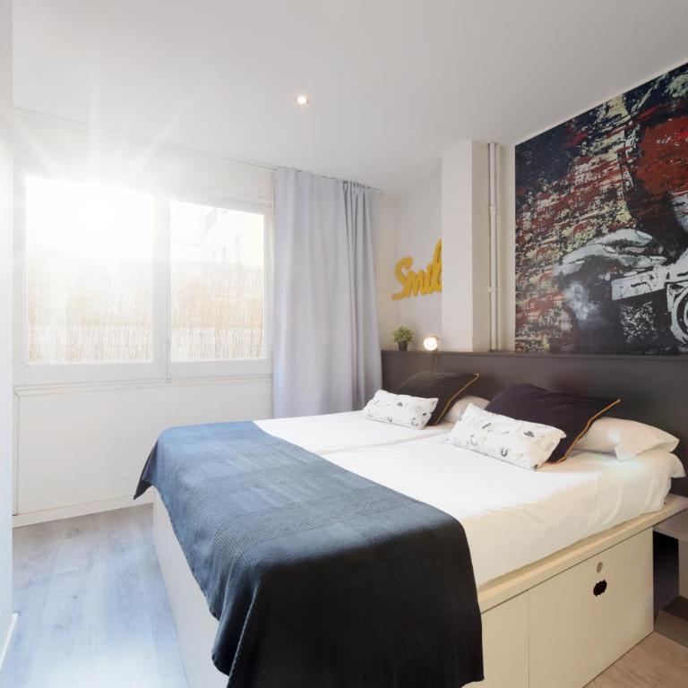 Free Hostels Barcelona - Double Room with Balcony - 2