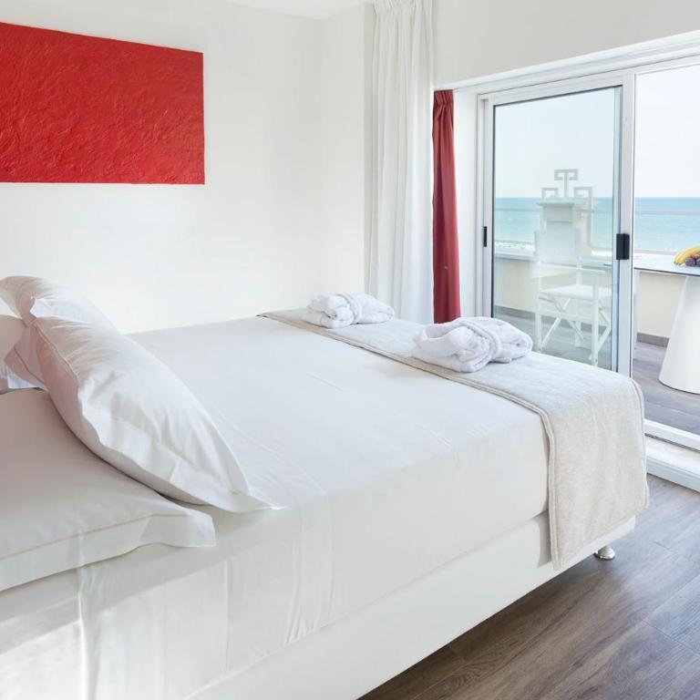 Hotel Corallo - Queen Suite with Spa Bath - 9