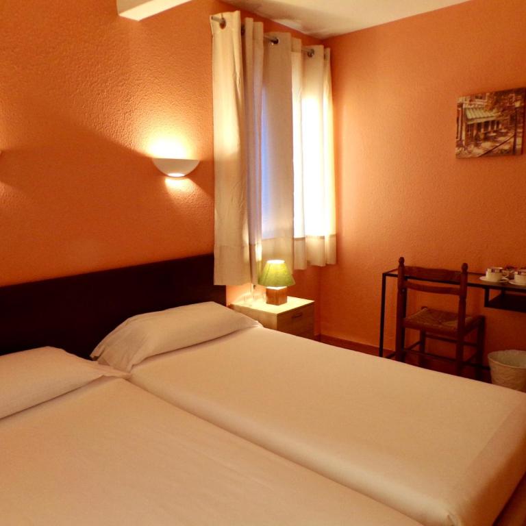 Hotel Roc de St Miquel & Apartment - Habitación Triple Confort con ducha - 13