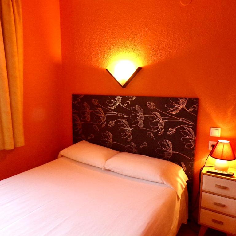 Hotel Roc de St Miquel & Apartment - Habitación Doble Económica Pequeña - 5