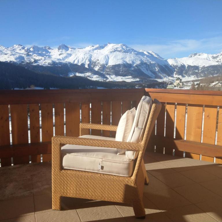Chesa Delfin - Apartment mit Blick auf die Berge - 1