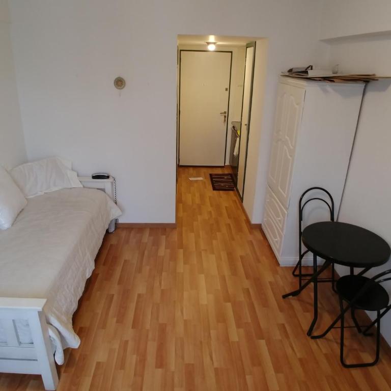 Departamento luminoso en el centro de Buenos Aires - One-Bedroom Apartment - 13
